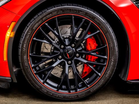 Used 2019 Chevrolet Corvette Z06 RWD image 36