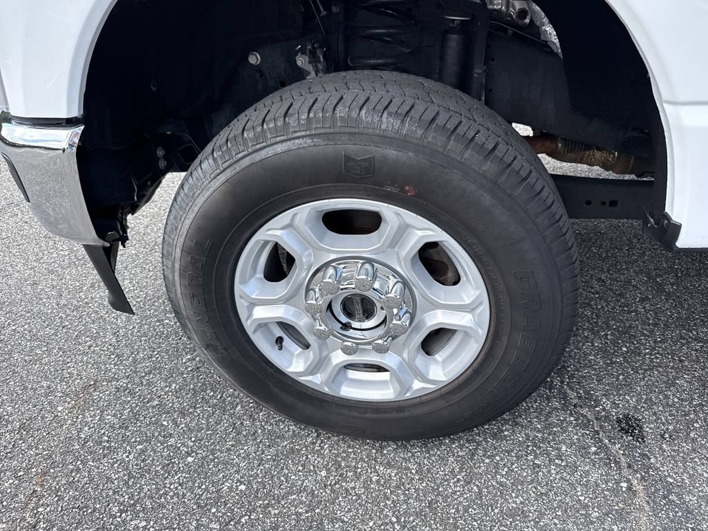 Used 2025 Ford F250 XLT w/ Snow Plow Prep Package AWD/4WD image 11