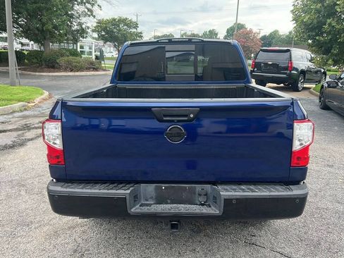 Used 2019 Nissan Titan SV w/ SV Convenience Package AWD/4WD image 6