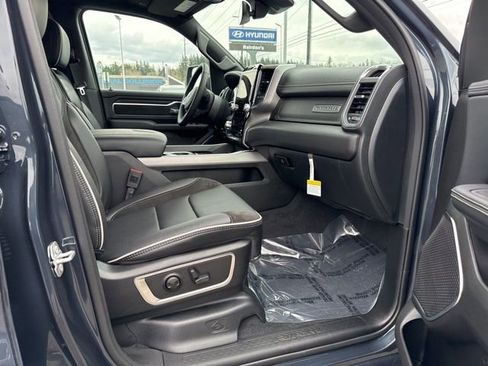 New 2026 RAM 1500 Laramie AWD/4WD image 9