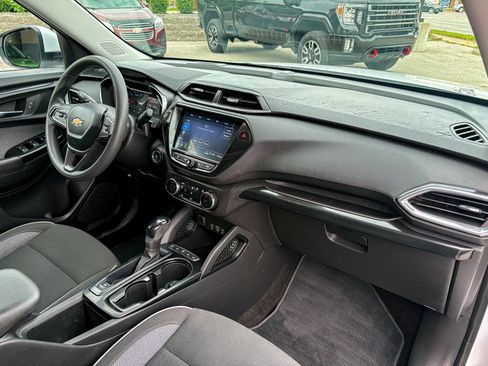 Used 2023 Chevrolet TrailBlazer LT w/ Convenience Package AWD/4WD image 24