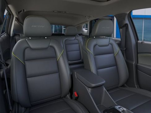 New 2026 Chevrolet Trax ACTIV w/ Sunroof Package FWD image 16