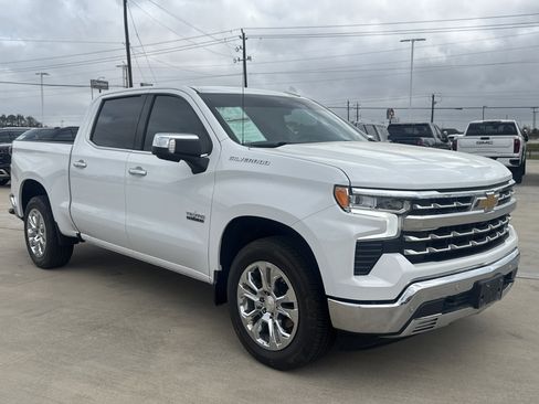 Used 2024 Chevrolet Silverado 1500 LTZ image 13
