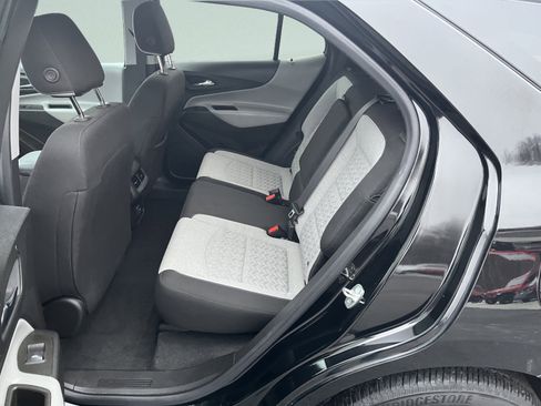 Used 2023 Chevrolet Equinox LT image 11