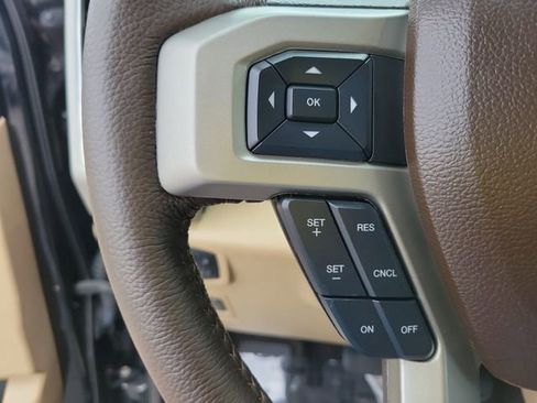 Used 2018 Ford F150 Lariat w/ Equipment Group 502A Luxury image 22