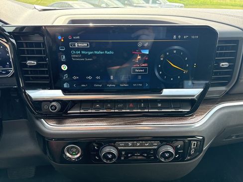 Used 2022 Chevrolet Silverado 1500 LT AWD/4WD image 20