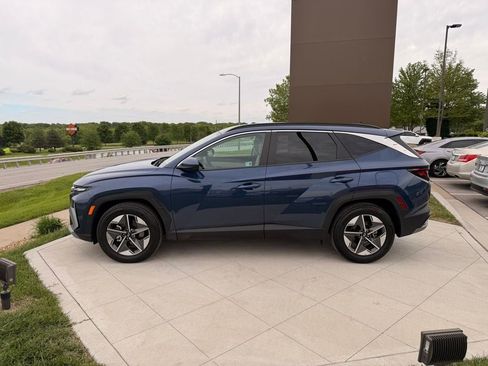 Used 2025 Hyundai Tucson SEL FWD image 2