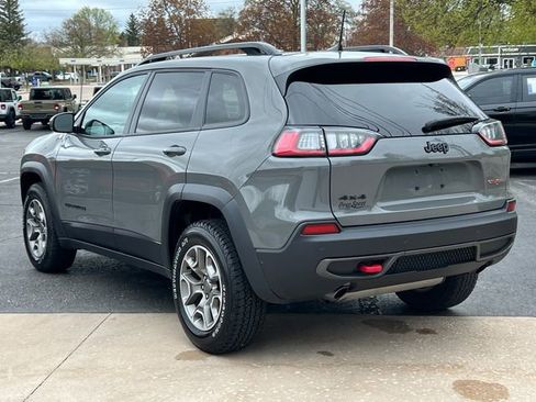 Used 2023 Jeep Cherokee Trailhawk AWD/4WD image 10