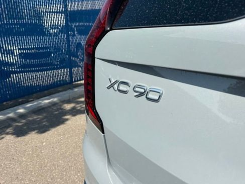 New 2026 Volvo XC90 B6 Plus w/ Protection Package image 5