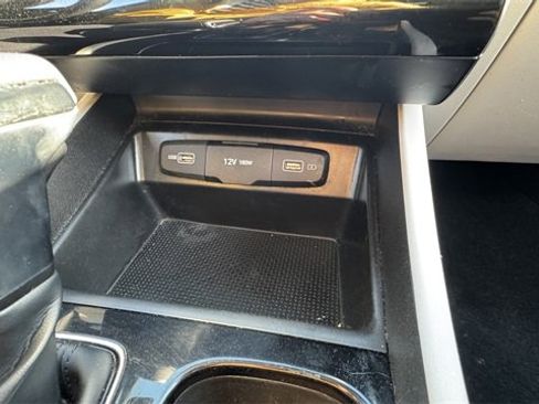 Used 2023 Hyundai Tucson SE image 30