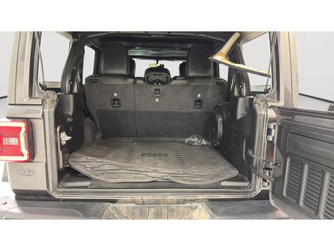 Used 2021 Jeep Wrangler Unlimited Rubicon AWD/4WD image 22