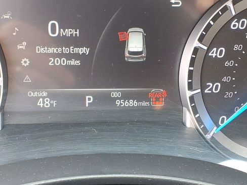 Used 2024 Toyota Highlander XLE image 22