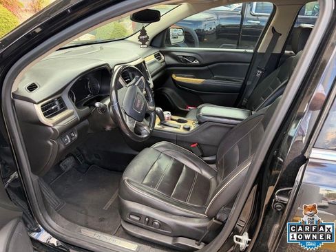 Used 2018 GMC Acadia Denali w/ Technology Package FWD image 5