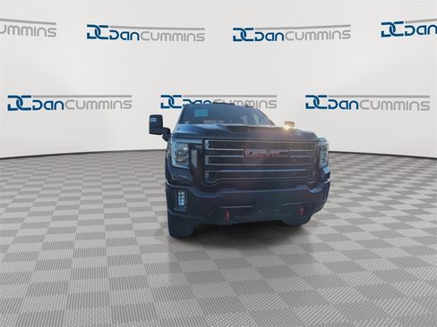 Used 2020 GMC Sierra 2500 AT4 w/ AT4 Premium Package image 3