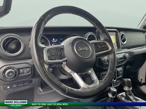 Used 2022 Jeep Wrangler Unlimited Sahara w/ Cold Weather Group image 17