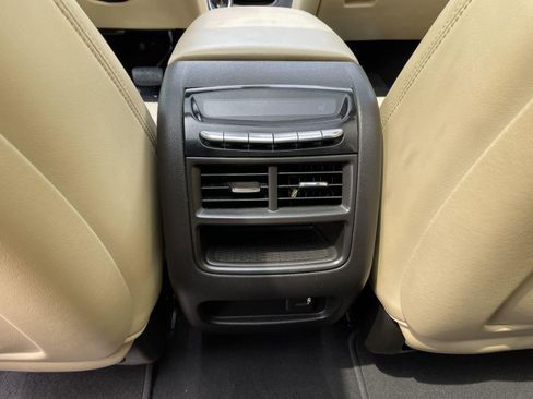 Used 2018 Cadillac XT5 Premium Luxury FWD image 42