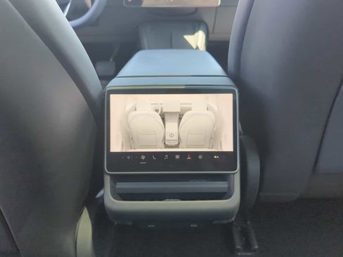 Used 2024 Tesla Model 3 Standard Range RWD image 27