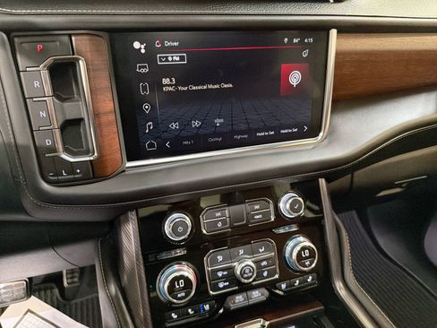 Used 2024 GMC Yukon Denali Ultimate image 17