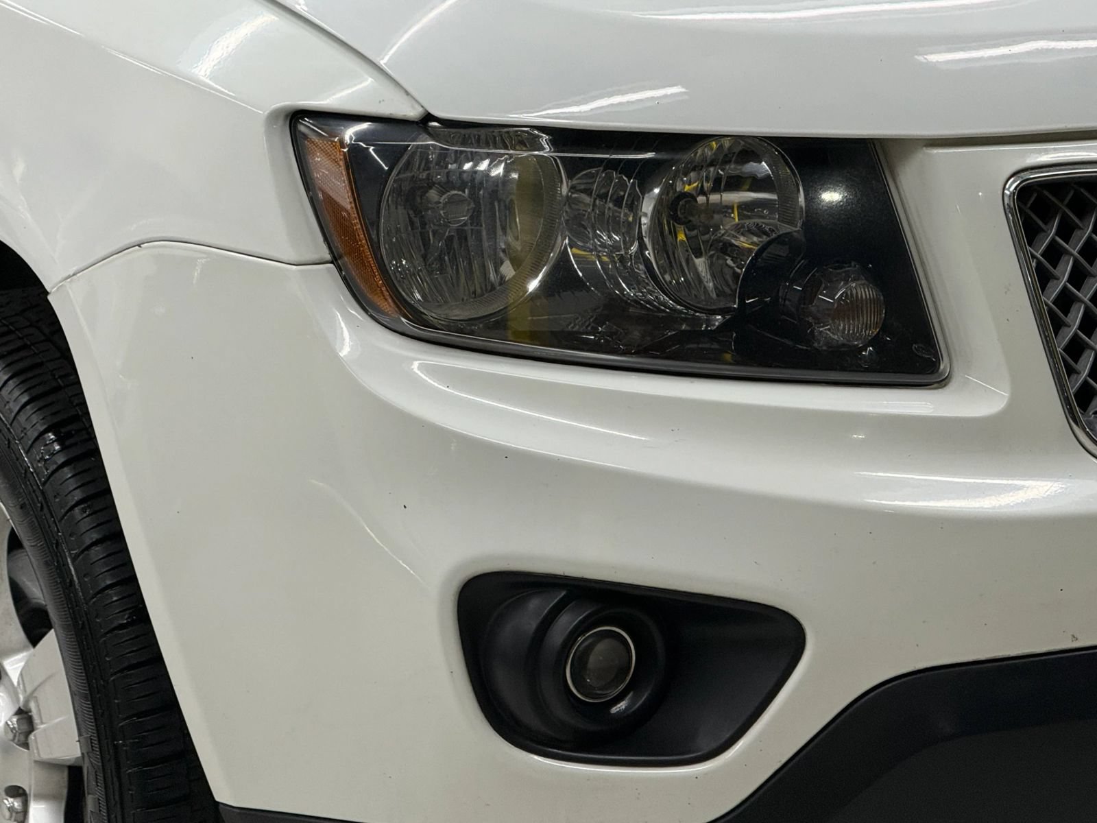 Used 2015 Jeep Compass Latitude AWD/4WD image 6