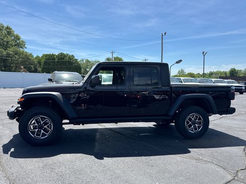 New 2025 Jeep Gladiator Rubicon w/ Convenience Group image 3