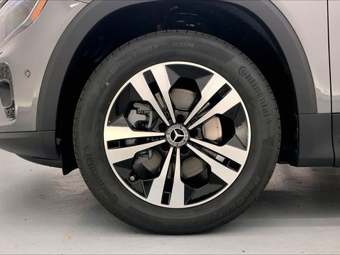 New 2026 Mercedes-Benz GLB 250 image 10