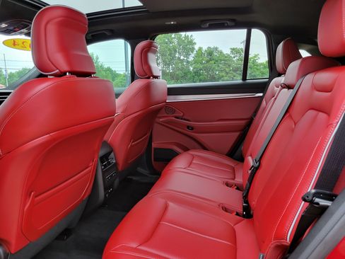 Used 2024 Jeep Wagoneer Launch Edition AWD/4WD image 19