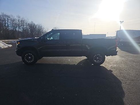 New 2026 Chevrolet Silverado 1500 ZR2 image 3