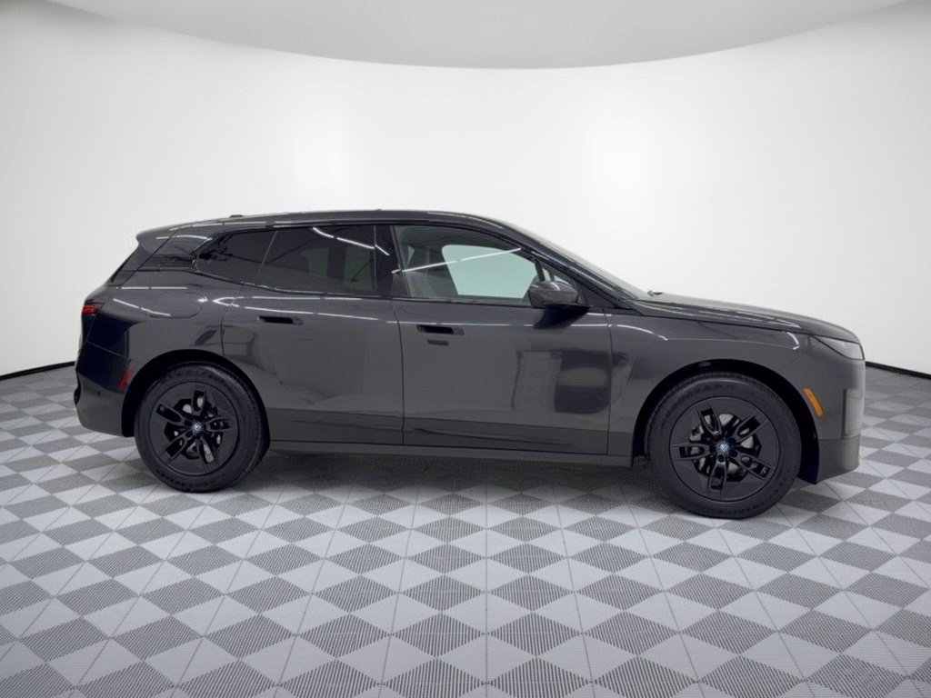 Used 2024 BMW iX xDrive50 AWD/4WD image 8