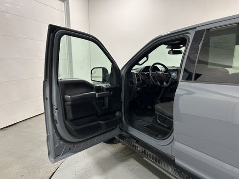 Used 2019 Ford F150 XLT w/ Equipment Group 302A Luxury image 18