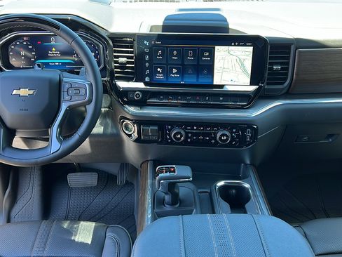 New 2026 Chevrolet Silverado 1500 High Country AWD/4WD image 18