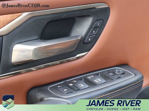 Used 2022 RAM 1500 Limited w/ Body Color Bumper Group AWD/4WD image 21