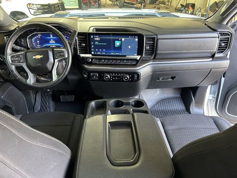 Used 2024 Chevrolet Silverado 2500 LT image 9