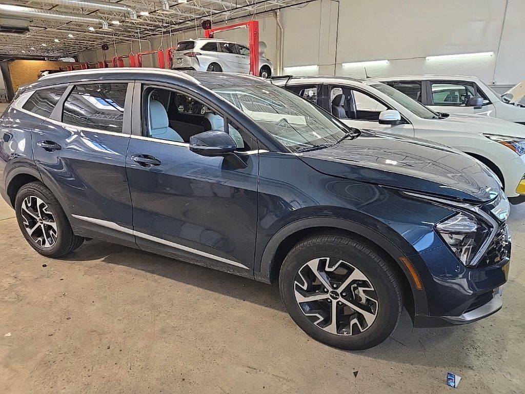 Used 2023 Kia Sportage EX AWD/4WD image 8