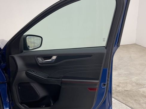 Used 2023 Ford Escape ST-Line image 18