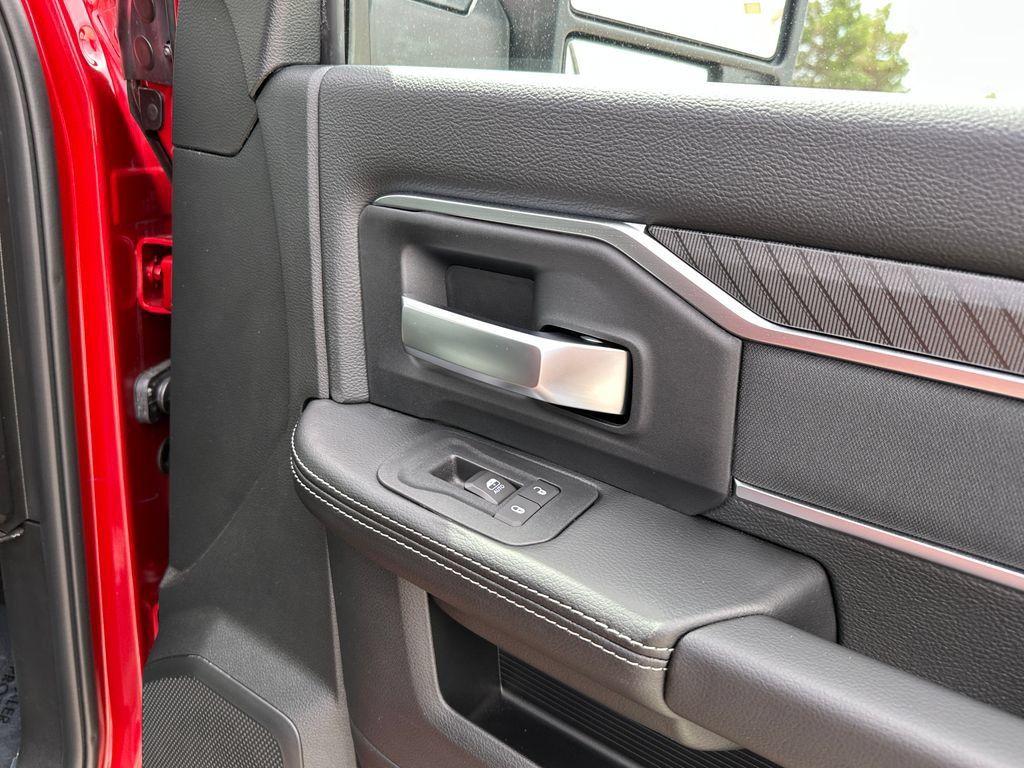 New 2026 RAM 2500 Big Horn AWD/4WD image 16