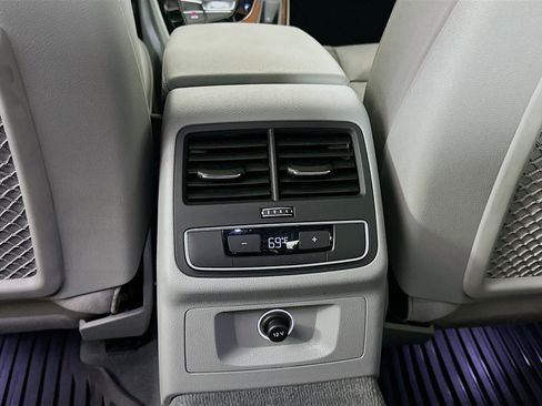 Used 2020 Audi A4 2.0T Premium w/ Convenience Package image 27