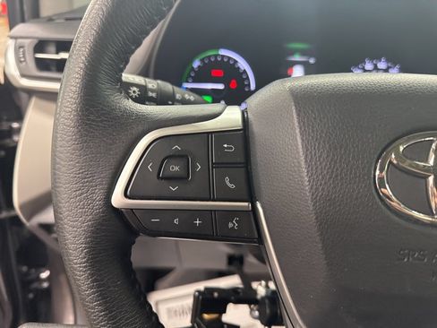 Used 2021 Toyota Sienna XLE FWD image 30