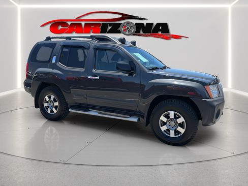 Used 2013 Nissan Xterra PRO-4X AWD/4WD image 2