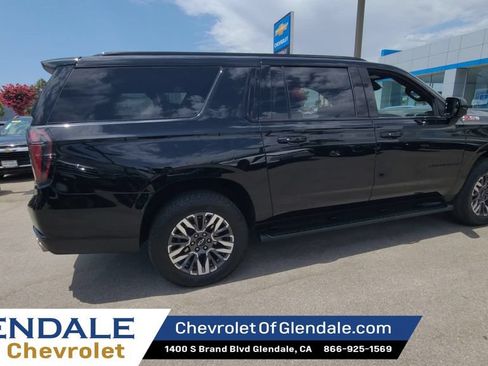 Certified 2025 Chevrolet Suburban Z71 AWD/4WD image 8