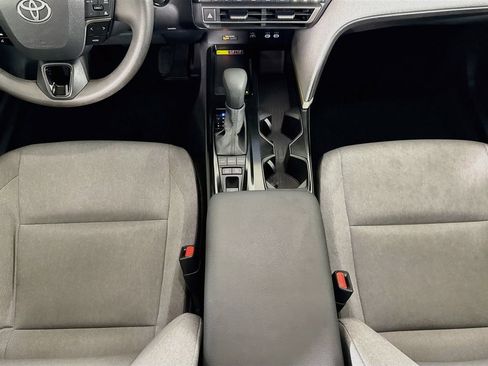 Used 2025 Toyota Camry LE w/ Convenience Package FWD image 16