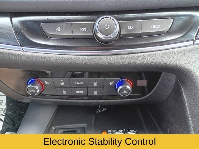 Used 2024 Buick Enclave Essence w/ Technology Package AWD/4WD image 17