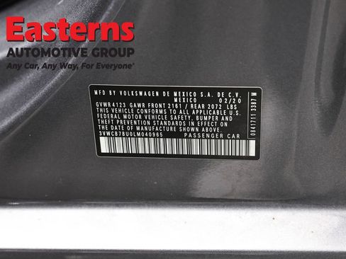 Used 2020 Volkswagen Jetta SE w/ SE Cold Weather Package image 37