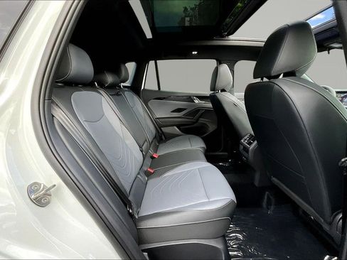 New 2026 Volkswagen Tiguan SE R-Line image 22