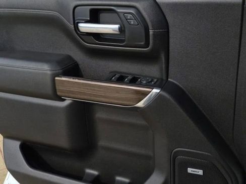 Used 2020 Chevrolet Silverado 1500 RST w/ Texas Edition AWD/4WD image 15