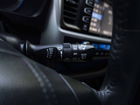 Used 2016 Toyota Highlander Limited FWD image 25
