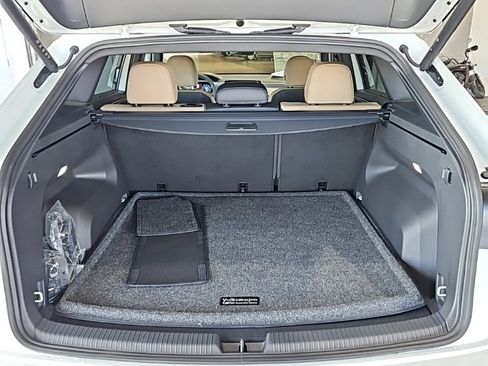 New 2026 Volkswagen Atlas Cross Sport SE image 19