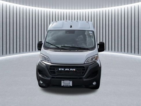 Used 2025 RAM ProMaster 2500 w/ Premium Convenience Group FWD image 4