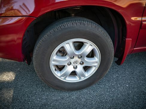 Used 2002 Toyota Highlander Limited image 25