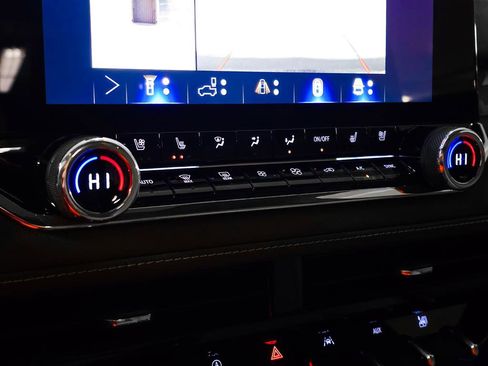 Used 2026 Chevrolet Colorado ZR2 w/ Technology Package image 30