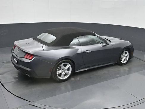 Used 2026 Ford Mustang Premium RWD image 35